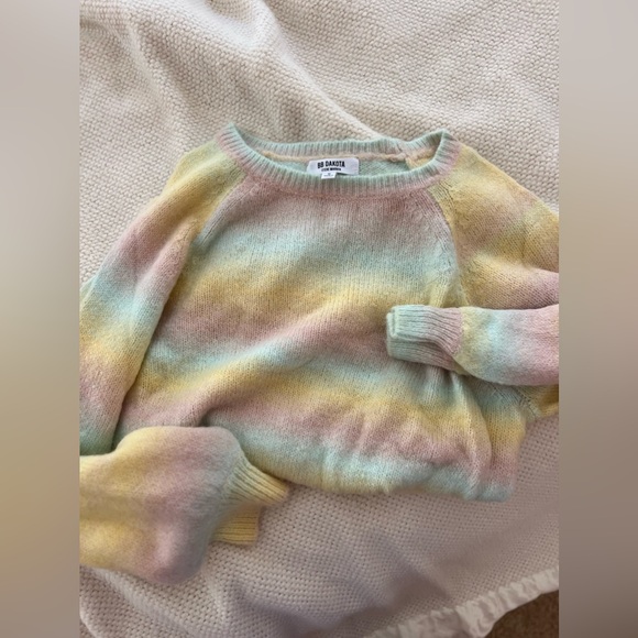 BB Dakota sweater size small - Picture 2 of 2